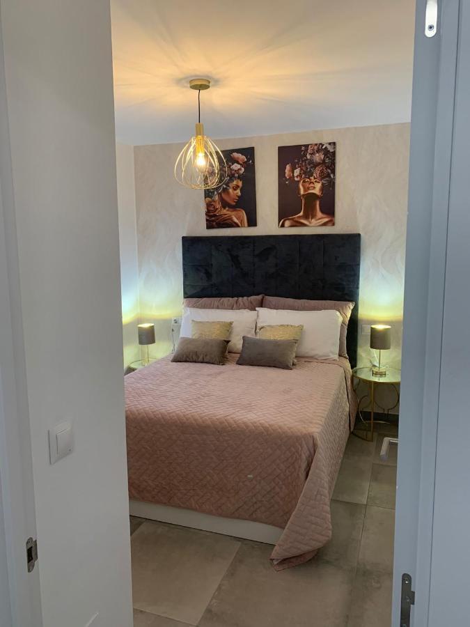 Los Boliches Holidays Suites Fuengirola Ngoại thất bức ảnh