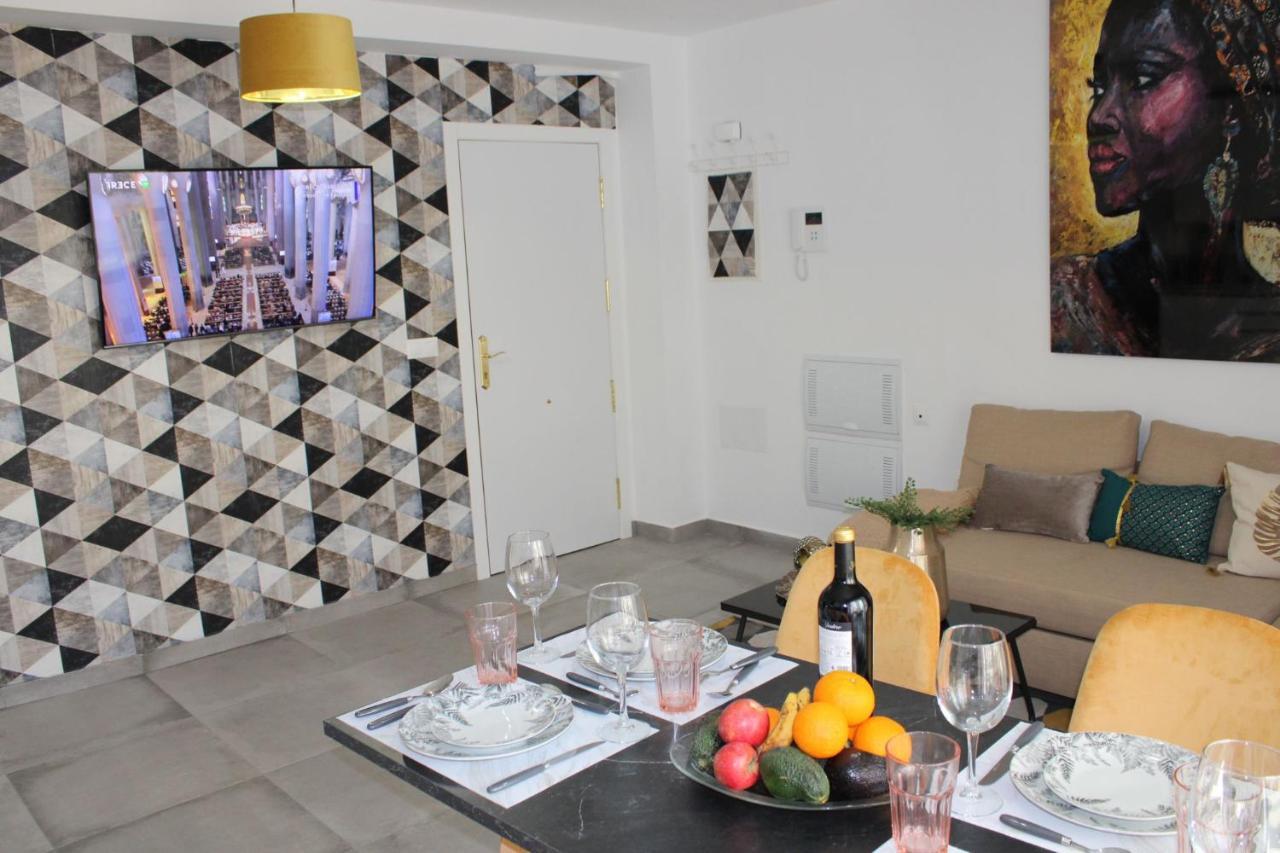 Los Boliches Holidays Suites Fuengirola Ngoại thất bức ảnh