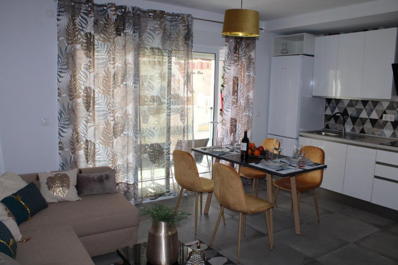 Los Boliches Holidays Suites Fuengirola Ngoại thất bức ảnh