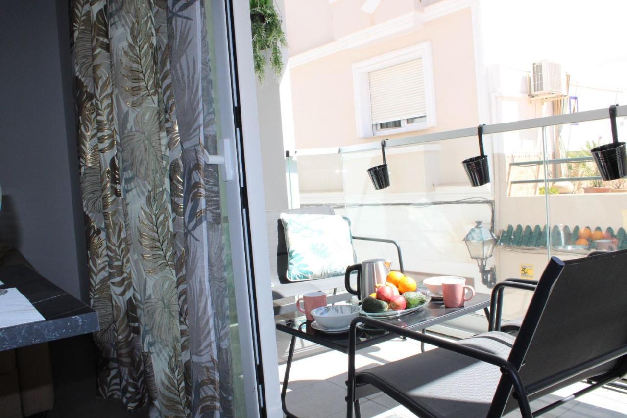 Los Boliches Holidays Suites Fuengirola Ngoại thất bức ảnh