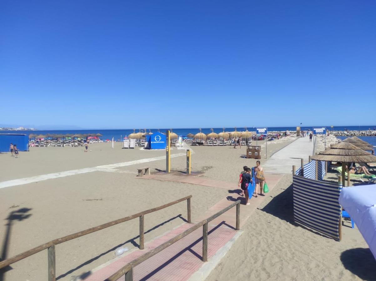 Los Boliches Holidays Suites Fuengirola Ngoại thất bức ảnh